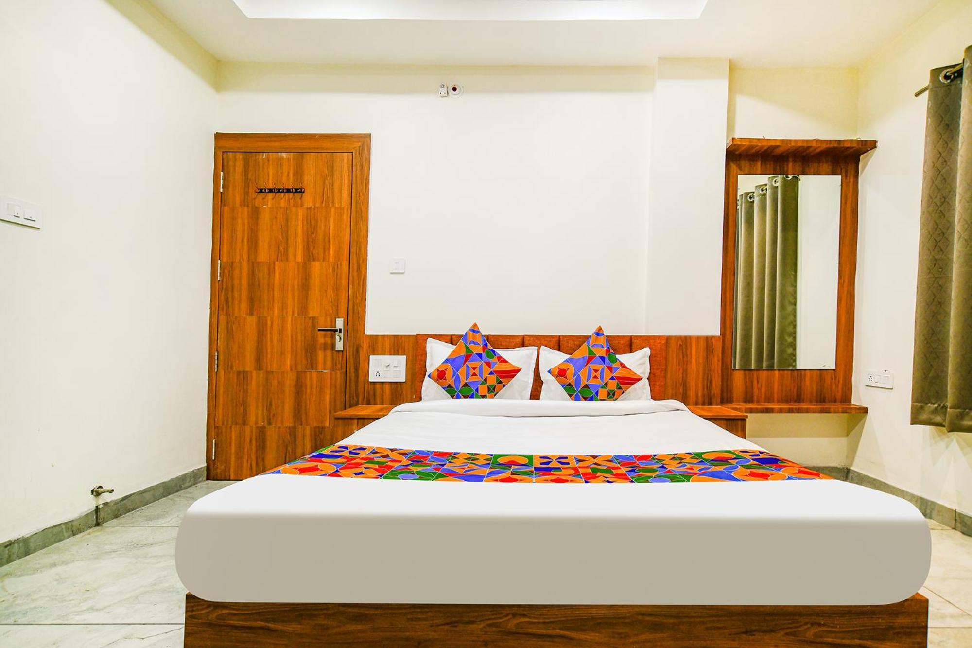 Fabhotel Shree Nakoda Paradise Удджайн Экстерьер фото